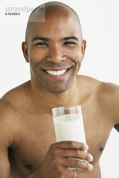 Mann  amerikanisch  trinken  Milch