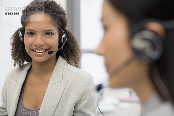 Geschäftsfrau  Headset  Kleidung