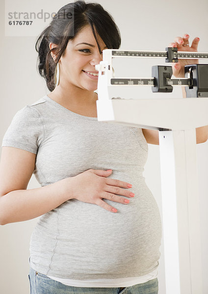 Frau  Hispanier  Schwangerschaft  Gewicht