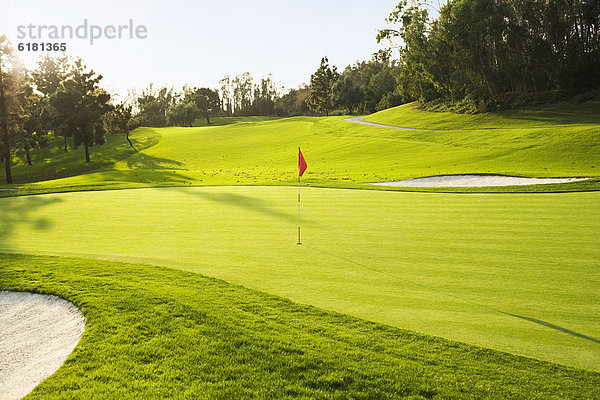 Reuse  Sand  Fahne  umgeben  Golfsport  Golf  Kurs