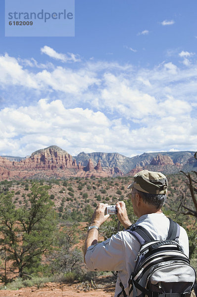 Senior  Senioren  Mann  Fotografie  nehmen  Landschaft  Wüste