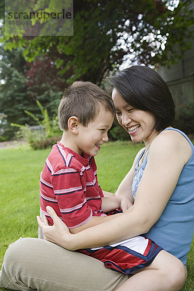 lachen  Sohn  Mutter - Mensch