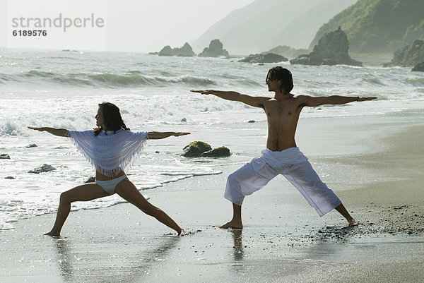 Strand  Hispanier  Yoga