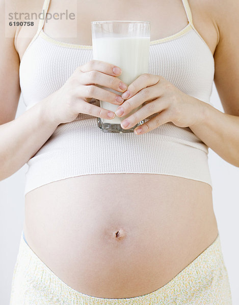 Frau  Glas  halten  Schwangerschaft  Milch