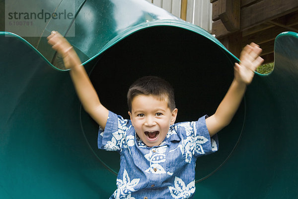 rutschen  Junge - Person  mischen  Spielplatz  Mixed