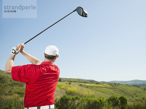 schaukeln  schaukelnd  schaukelt  schwingen  schwingt schwingend  Europäer  Golfspieler  Golfsport  Golf  Verein