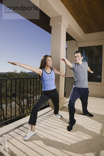 Hispanier  Balkon  Yoga