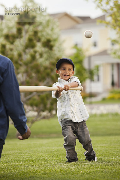 unterrichten  Menschlicher Vater  Sohn  Spiel  Baseball