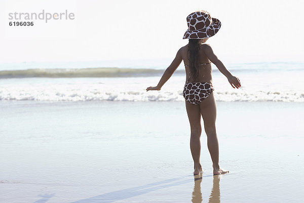 stehend  Strand  mischen  jung  Mädchen  Mixed