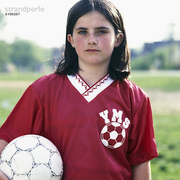 ernst halten Fußball Ball Spielzeug Mädchen