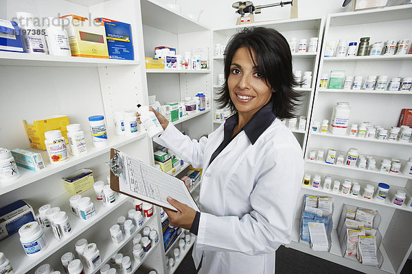 Gesundheitspflege  Hispanier  Regal  Pharmazie