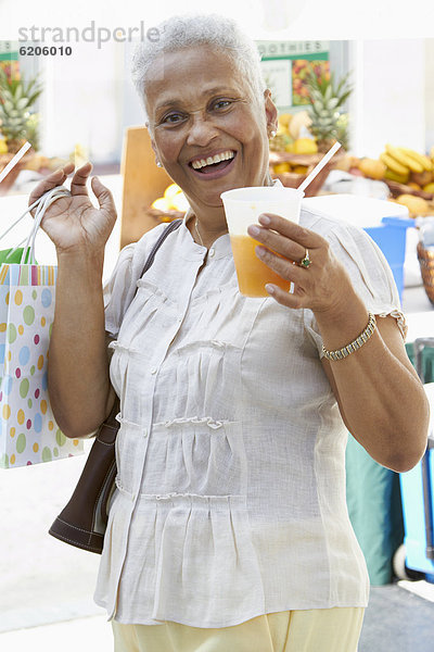 Frau  amerikanisch  trinken  Saft