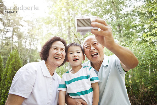 nehmen  chinesisch  Großeltern  Enkelsohn  Selbstportrait