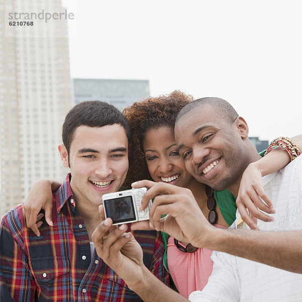 Freunde fotografieren sich