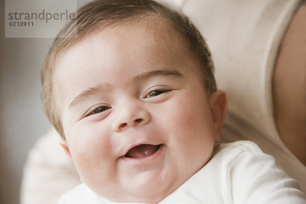 lächeln  Junge - Person  Hispanier  Baby