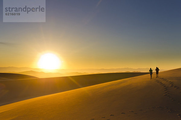 gehen  Sonnenuntergang  Hispanier  Sand  Düne