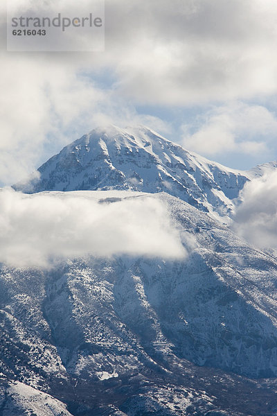 Schneebedeckte Berg