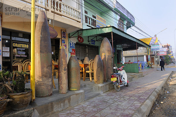 Außenaufnahme gebraucht Wohnhaus Stadt Dekoration Krieg Südostasien Munition Asien Laos Vietnam