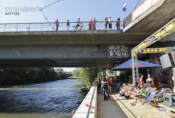 Citybeach an der Mur  Erzherzog-Johann-Brücke  Graz  Steiermark  Österreich  Europa  ÖffentlicherGrund