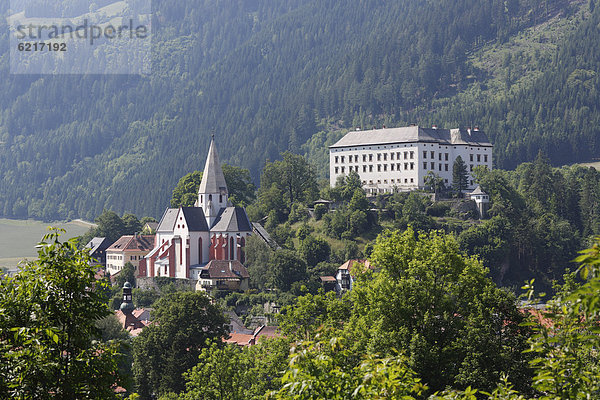 Schloss Obermurau und Matthäuskirche  Murau  Steiermark  Österreich  Europa  ÖffentlicherGrund