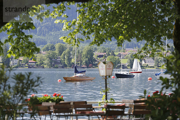 Mondsee  Blick von Restaurant Fisherman's in Mondsee  Salzkammergut  Oberösterreich  Österreich  Europa