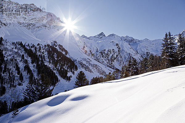 Winterlandschaft im Sellraintal  Sellrainer Berge  Tirol  Österreich  Europa