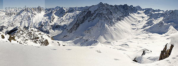 Panorama mit Lüsener Fernerkogel  gesehen von der Schöntalspitze  Sellrainer Berge  Tirol  Österreich  Europa