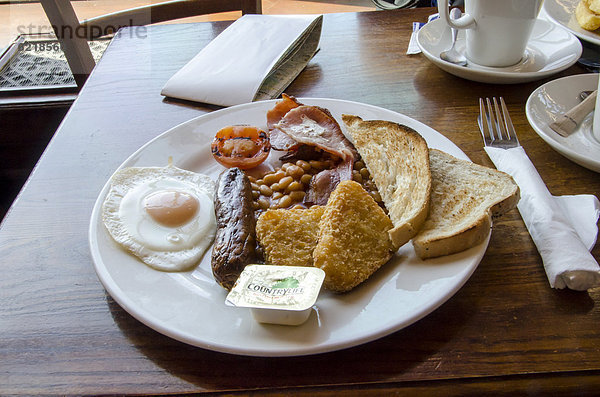 Typisches britisches Frühstück  London  Südengland  England  Großbritannien  Europa
