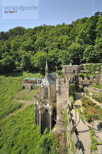 Kapelle der Burg Rheinstein  Burgundergarten  Trechtingshausen  Unesco Weltkulturerbe Oberes Mittelrheintal  Rheinland-Pfalz  Deutschland  Europa