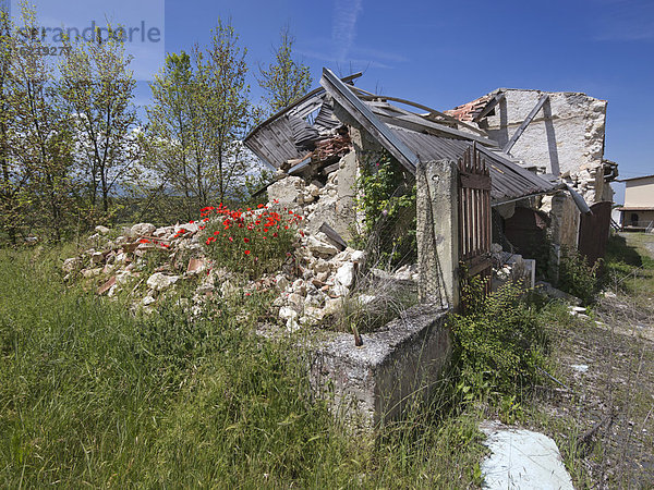 nahe Europa Gebäude Vernichtung April Erdbeben Italien