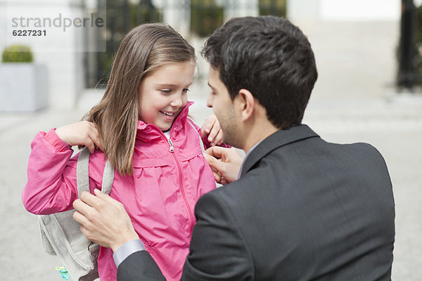 Nahaufnahme eines Mädchens mit ihrem Vater