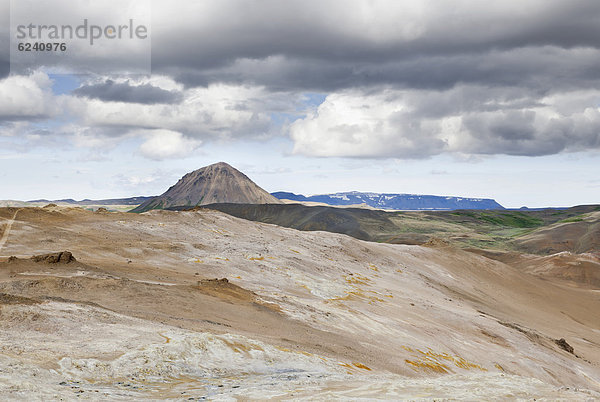 Blick vom N·mafjall  Myvatn  Island  Europa