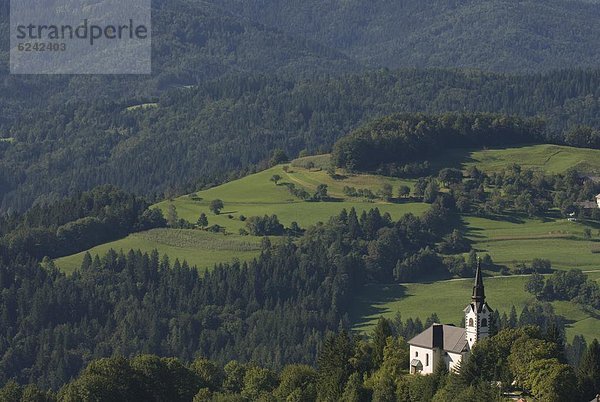 leer  stehend  Europa  Landschaft  Hügel  Tal  Kirche  Slowenien