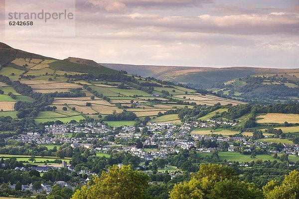 Europa  Großbritannien  Tal  Stadt  Ansicht  Luftbild  Fernsehantenne  Brecon Beacons National Park  Powys  Wales