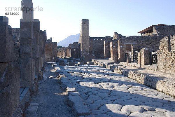 Europa  Straße  Ruine  1  UNESCO-Welterbe  Kampanien  Italien  römisch