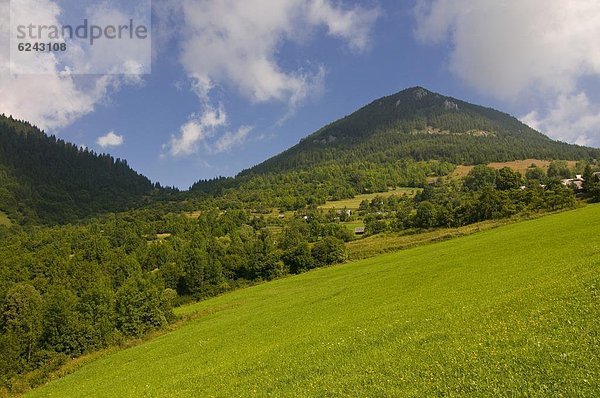 Landschaftlich schön  landschaftlich reizvoll  Europa  Berg  Dorf  Slowakei