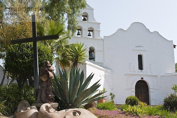 Vereinigte Staaten von Amerika  USA  Nordamerika  San Diego  Aufgabe  Puerta de Alcala  Basilika  Kalifornien