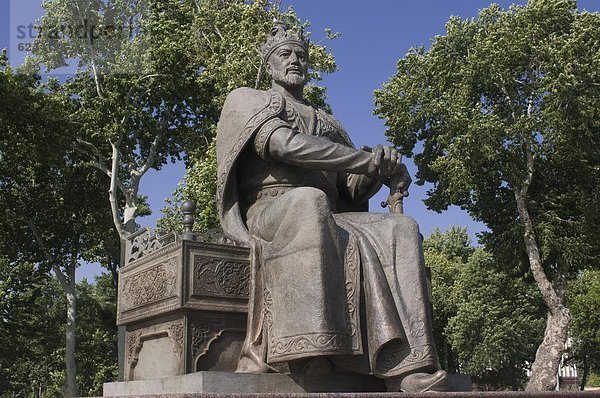 Stärke  Statue  König - Monarchie  Zentralasien  Samarkand  Usbekistan