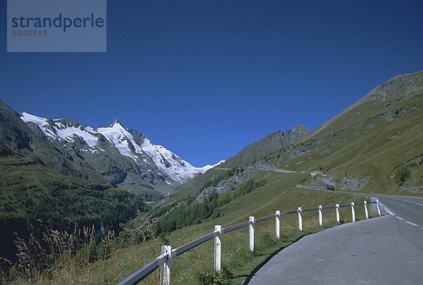 Europa  Fernverkehrsstraße  Alpen  Ansicht  Großglockner  Österreich
