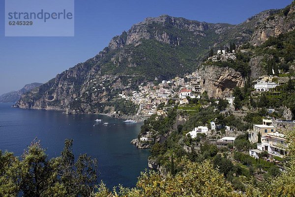 Die Bucht und das Dorf Positano an der Amalfi-Küste  UNESCO World Heritage Site  Campania  Italien  Europa