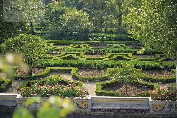 Lissabon  Hauptstadt  Europa  Palast  Schloß  Schlösser  Garten  Jahrhundert  Portugal