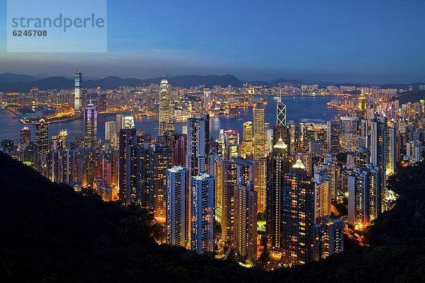 Skyline  Skylines  beleuchtet  sitzend  über  Ansicht  Mittelpunkt  China  Asien  unterhalb  Hongkong