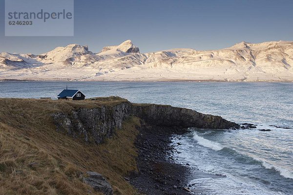 Wohnhaus klein Hintergrund Fjord Island