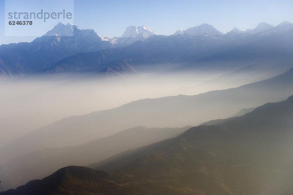 Landschaftlich schön  landschaftlich reizvoll  Berg  fliegen  fliegt  fliegend  Flug  Flüge  Himalaya  Asien  Lukla  Nepal