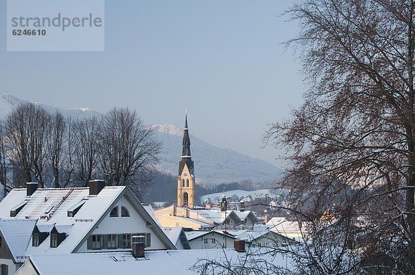 bedecken  Sonnenaufgang  Stadt  schlecht  schlechter Zustand  schlechtes  schlechten  schlechte  Spa  Bayern  Deutschland  Schnee