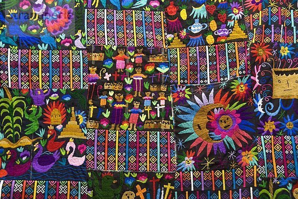 Farbaufnahme  Farbe  Stoff  Mittelamerika  verkaufen  Helligkeit  Guatemala  Handwerkserzeugnis  Markt