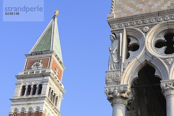 Campanile und Dogenpalast  Saint Mark's Square  Venedig  UNESCO World Heritage Site  Veneto  Italien  Europa