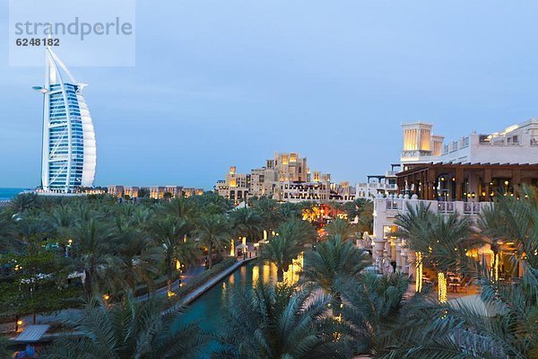 Vereinigte Arabische Emirate  VAE  Hotel  Naher Osten  Dubai  Abenddämmerung