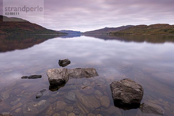 Stilleben  still  stills  Stillleben  Wasser  Europa  Großbritannien  Herbst  See  Schottland  Stirling