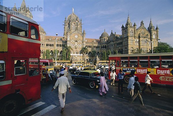 frontal Indien Haltestelle Haltepunkt Station Straßenverkehr